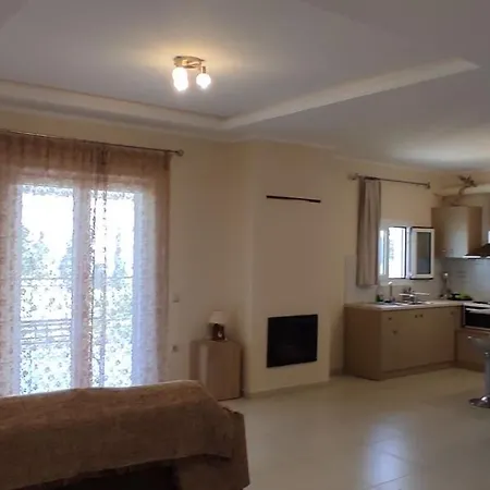 Kalliope Tsoukaladhes