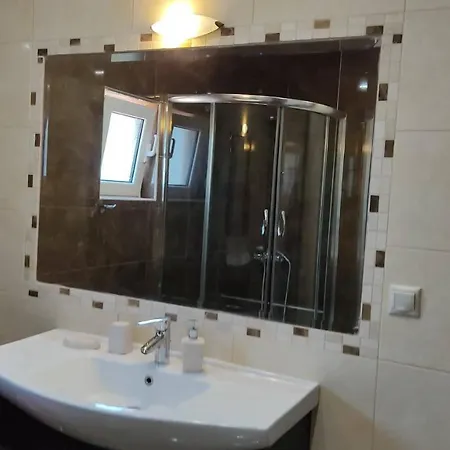 Kalliope Tsoukaladhes