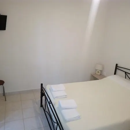 Kalliope Tsoukaladhes